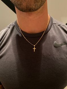 Man With Cross Necklace, Small Chain Men, Guys Necklaces Gold, Cross Necklace For Boys, Men Necklace Cross, Gold Cross Necklace For Men, Cross Chain Necklace Men, Men's Necklace Gold Zales, Guy Chains Necklace