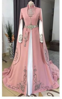 Fantasy Gowns Queens Fairytale, Fantasy Hijab, Wedding Dresses Garden, Enchanting Wedding, 파티 드레스, Best Winter Outfits, Modern Princess, White Gown, Fantasy Dresses