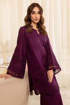 Nureh NP-502 Shades Of Summer 2024 Original brand suit fabric and photography lite diffrance in actual print. Elegant Purple Printed Set, Casual Kurti, Ladies Clothing, Shalwar Kameez, Suit Fabric, Asian Outfits, Pakistani Outfits, Ethnic Wear, Summer 2024