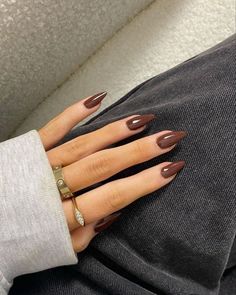 23+ Cute Fall & Winter Nails to Try in 2024 Natural Fall Nails, Fall Almond Nails, Classy Acrylic, Kutek Disney, Brown Nails Design, Simple Fall Nails, Nagellack Trends, Romanticising Life