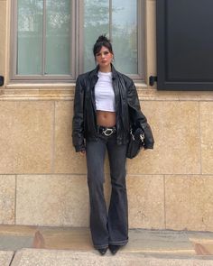 Jackets Outfit, Bootcut Jeans Outfit, Style Wide Leg Pants, Fits Clothes, Faded Jeans, New Rock, Summer 24, Clothing Design, Fashion Board