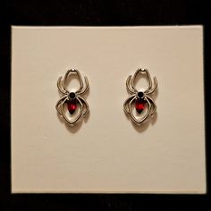 New.. Spider Earings. Spiderman Earrings, Spider Man Earrings, Beaded Spider Earrings, Spider Earring, Spider Jewelry Vintage, Silver Spider Necklace, Spider Earrings, Lady In Red, Jewelry Earrings