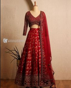 #indianfashion Indian Long Dress, Red Sarees, Brocade Lehenga, Lehenga Design, Indian Outfits Lehenga, Lehenga Designs Simple, Bollywood Dress, Dream Fashion