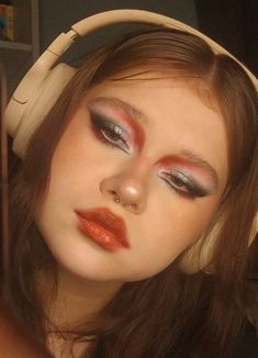 Metallica Concert Makeup, Swan Eye Makeup, Black Swan Makeup, Swan Makeup, Star Wars Makeup, Music Makeup, Alt Makeup, Smink Inspiration