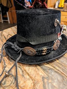 Over the top steampunk tophat-adult size for your next fun fantasy event! Size 7 for men or women. Will ship with hatbox Steampunk Hats Mens, Steampunk Mens Costume, Steampunk Men Clothing, Steampunk Couture, Steampunk Top Hat, Steampunk Hat, Over The, Steampunk Diy, Duluth Mn