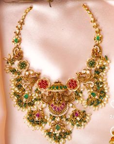 Guttapusalu Haram, Victorian Jewelry Necklace, Massage Routine, Marriage Jewellery, Temple Jewellery Earrings, Haram Designs, Gold Haram, Gutta Pusalu, Ancient Jewels