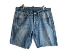 A great pair of mens vintage denim shorts. Slightly distressed style, light wash. Very classic style, can be worn with anything. Great for Spring/ Summer. Button closure. Size: mens MMeasurements of them lying flat:length- 46cm/ 18.1inwaist- 43cm/ 16.9inInseam- 23cm/ 9inOne thigh- 30cm/ 11.8inFabric: 100% cottonExellent vintage condition!Orders are shipped on Fridays, Saturdays and Mondays! ***update ⇩Orders are shipped on SATURDAYS AND MONDAYS! Cheap Men's Relaxed Fit Jean Shorts, Cheap Mid-rise Men's Jean Shorts, Vintage Satin Dress, Light Wash Denim Shorts, Long Cardi, Mens Jean Shorts, Vintage Denim Shorts, Mens Denim Shorts, Jean Vintage