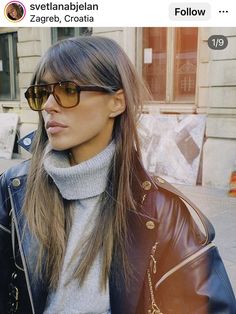 Hair Curling Techniques, Bangs And Glasses, Hair With Bangs, Model Aesthetic, Long Hair With Bangs, December 21, New Haircuts, Medium Hair Cuts, Long Hair Cuts