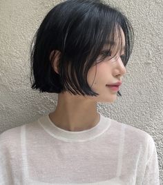 Asian Very Short Hair, Korean Bob Cut With Bangs, Short Asian Bob, Short Hair Cuts For Women With Bang, Ultra Short Bob, Short Haircuts For Women Korean, Japanese Bob Haircut, Asian Bob