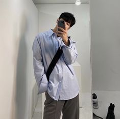 Outfit Korean, 150 Lbs, Light Blue Denim, Poses For Men, Trending Dresses, Black Knit, Black Outfit, Button Up Shirt