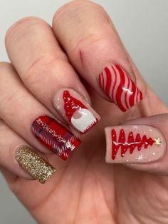 Ornaments Nails, Gnome Nails, Nails Navidad, Christmas Manicures, Holiday Nail Designs, Square Nail Designs, Cute Christmas Nails