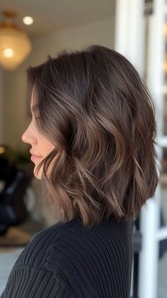 Short Haircuts Women Round Face, Haircut For Damaged Hair, Shorter Haircuts For Women Round Faces, Short Hair Cuts For Women Round Shape, Round Face Haircuts Short, Should Length Hair Styles, Long Sleek Hair, Layered Haircuts Shoulder Length, Hairstyle For Chubby Face