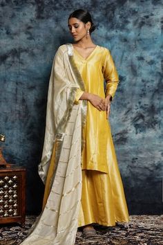 Yellow banarasi silk straight kurta with gota lace embroidery. Paired with coordinating palazzo and light golden fringe lace embroidered tissue dupatta. - Aza Fashions Tissue Dupatta, Kurta And Palazzo, Palazzo Set, Straight Kurta, Silk Embroidery, Lace Embroidery, Embroidered Silk, Aza Fashion, V Neck