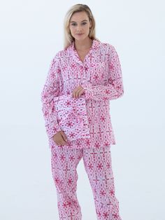 Pink Sleepwear For Spring Loungewear, Pink Sleepwear For Loungewear In Spring, Pink Cozy Sleepwear For Lounging, Cozy Pink Sleepwear For Lounging, Cozy Pink Sleepwear, Cozy Pink Sleepwear For Relaxation, Cozy Pink Sleepwear For Loungewear, Pink Relaxed Fit Sleepwear For Pajama Party, Cozy Pink Sleepwear For Bedtime