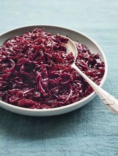 Red Cabbage Recipe Mary Berry Braised Mary Berry Christmas, Jamie Oliver Christmas, Cabbage Slow Cooker, Red Cabbage Recipe, James Martin Recipes, Mary Berry Recipe, Christmas Side Dishes