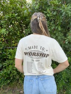 The “made to worship” shirt is so cute to wear to a christian concert or to go worship at church! It’s a Comfort Colors Shirt and the perfect cream/neutral color. #christianclothing #streetwear #christiangirl #pinterestaesthetic #faithbasedapparel Christian Concert, Spread The Gospel, Made To Worship, Aesthetic Christian, Christian Merch, Christian Streetwear, Faith Clothing, Faith Tees, Trendy Streetwear