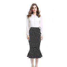 This mermaid style pencil skirt featuring a ruffle hem is perfect for the office. Made with a polyester & spandex blend and falling mid-calf you get stylish & professional looking all-in-one. Comes in 2 fun color patterns. Dresses For Teens Wedding, Mermaid Skirts, Skirts Korean, Vintage Pencil Dress, Style Pencil Skirt, Pink Summer Dress, Knee Skirts, Mermaid Style, High Waist Dress