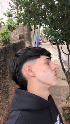 Taper Mullet Men, Long Back Haircut, Haircuts Thick Curly Hair, Corte Mullet, Fade Mullet, Hair Types Men, Mullet Hair, High Fade Haircut