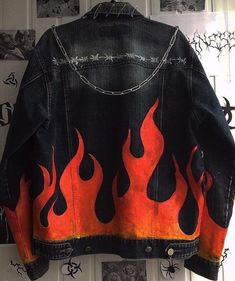 Last Minute Kostüm, Custom Jeans Diy, Appliqué Ideas, Classy Clothing, Man Jacket, Painted Clothes Diy, Diy Denim Jacket, Painted Clothing, Battle Jacket