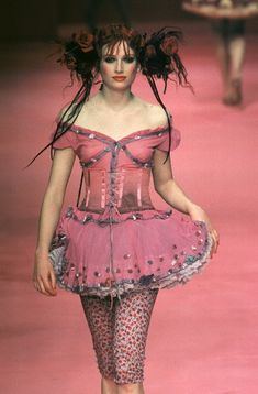 Funky Fashion, Runway Models, Pink Fashion, Betsey Johnson, Runway Fashion