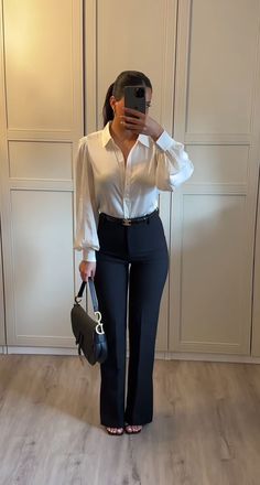 Rich Classy Outfits Aesthetic, Business Casual Outfits For Women Long Sleeve, Baddie Ceo Outfits, Business Casual Streetwear Women, Elegant Business Attire Women, Classy Work Outfits Black Women, Court House Outfits, Lawyer Woman Aesthetic Outfit, Ceo Style Outfits