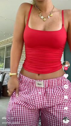 Red Fit Aesthetic, Outfits With Lots Of Accessories, Big Chest Outfits, Big Chested Outfits For Women, Looks Party, Cute Lazy Day Outfits, Lazy Day Outfits, Swaggy Outfits, Cute Everyday Outfits