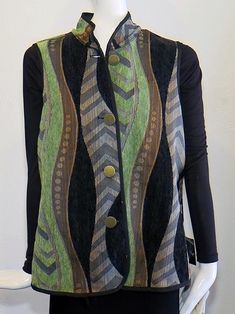 Vest Runway, Quilt Vest, Plain Jacket, Ideas Clothes, Art Clothing, Clothes Sewing