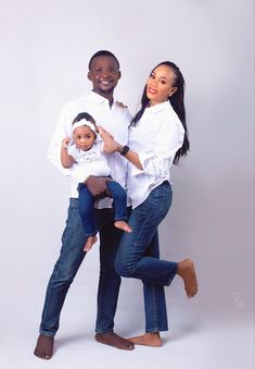 Family Jeans Photoshoot, Jeans Photoshoot Ideas, Jean Photoshoot, Photoshoot Ideas Baby, Jeans Photoshoot, Family Photoshoot Ideas, Big Pants, African Fashion Designers, Birthday Shoot