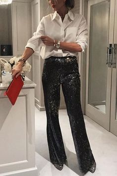 Elegantes Party Outfit, Sequins Pants Outfit, Black Sequin Pants, Look 80s, Silvester Outfit, Engagement Dinner, Chique Outfits, Sequin Pants, Sequin Outfit