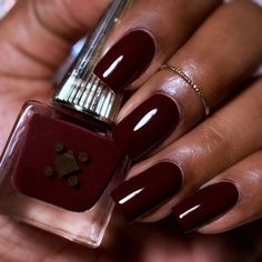 The 24 best winter nail colors for dark skin Nude Nails Black Women Dark Skin, Nude Nails Black Women, Dark Skin Nail Polish, Nail Colors 2023, Nail Paint Shades, Fall Nail Polish, Colors 2023, Nail Polish Colors Fall, Maroon Nails