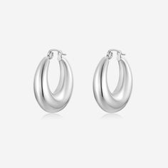 Minimal and classic silver hoop earrings. Your go to every-day earrings that adds a chic and vintage look to your outfit. The earrings are made from 316L surgical level stainless steel. A perfect addition to your jewelry collection! ………………………………….D E T A I L S• Materials: Stainless steel• Inner Diameter: 15mm• Outter Diameter: 25mm• This product is hypoallergenic, water and tarnish resistant Hoop Earrings Aesthetic, Contemporary Fine Jewelry, Earrings Aesthetic, Minimal Jewelry, Elegant Accessories, Silver Hoops, Silver Hoop Earrings, Long Earrings, White Silver