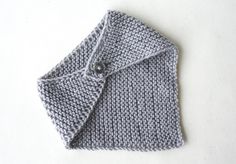 I made this scarf from cuddly soft baby yarn. light gray easy to close with the button in the neck Size/Dimensions: suitable for 0-12 months (33 cm x 25 cm x 25 cm) The button may differ slightly from the illustration, but is gray and neutral in the pattern. Materials used 55% polyamide, 45% acrylic, button Washing machine washable, I recommend hand washing. Handmade: knitted and crocheted Delivery time: 6-9 working days from payment If you buy items that are not prefabricated and are made indiv Scarf Knitted, Baby Scarf, Baby Yarn, Baby Soft, Burp Cloths, Knit Scarf, Baby Accessories, Knitted Scarf, Caps Hats