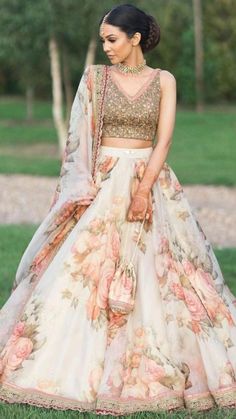 Trending Lehenga Designs, Indian Bridesmaid Dresses, Simple Lehenga, Indian Lehenga Choli, Floral Lehenga, Wedding Lehenga Designs