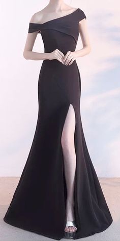 $134.90 - Stunning Dark Black Sleeveless Off Shoulder Evening Maxi Dress Long For Elegant Ladies and classy women. This dress is bodycon tight fitted with thigh split side slit. Perfect for formal dinners, cocktail party, prom and evening night. The fabric is THICK, SOFT and STRETCHABLE. It will FIT YOU well. We do not see through. Our online boutique offers FREE RETURNS, free size exchange and worldwide FREE SHIPPING. Black Gowns, Off Shoulder Evening Dress, Maxi Dress Sleeveless, Feminine Women, Black Off Shoulder, Elegant Ladies, Black Gown, Maxi Dress Evening, Classy Women