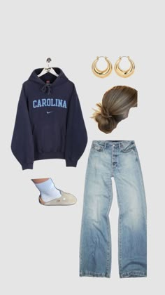 Senior Year Clothes, Cute Everyday Outfits College, Spring Semester College Outfits, Youth Group Outfit Ideas, Clothes To Get, Classic Dinner Outfit, College Outfits Class, Shuffles Clothes, Winter Basic Outfits