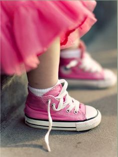 . Toddler Converse, Baby Rosa, Baby Converse, Cool Baby, Pink Converse