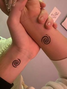 Henna Designs 4th Of July, Matching Henna, Karwa Chauth Mehndi, Aesthetic Henna, Summer Henna, Henna Doodle