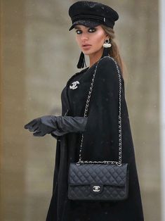 Chanel Classic Jumbo, Chanel Jumbo, Business Outfits Women, Heels Fashion, Fantasy Gowns, Instagrammer, Perfect Bag