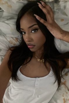 Ladan Farah Instagram, Black Liner Makeup Looks Black Women, Wait Im Goated, Selfie Poses Black Women, Dark Feminine Makeup On Brown Skin, Makeup Inspo Black Women, Pretty Brown Skin Women, Face Claims Female Black, Long Natural Eyelashes Black Women