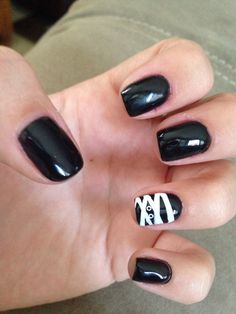 Gel mummy halloween nails! Halloween Nails Mummies, Black Mummy Nails, Gel Nails Ideas Halloween, Mummy Nails Halloween, Halloween Nails Classy, Halloween Nails Mummy, Classy Halloween Nails Short, Halloween Mummy Nails, Short Halloween Nails Gel