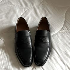 14th & Union Men’s Black Leather Penny-Loafers New With Tags Size 10. I Bought These For My Husband At Nordstrom Rack And They Are Too Small For Him. Msrp $69.97 Masculine Leather Shoes For Work, Masculine Slip-on Shoes For Work, Mens Black Leather, Penny Loafers, Slip Ons, Loafer Shoes, My Husband, Nordstrom Rack, Penny