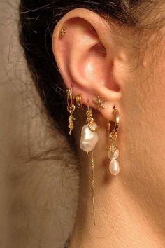 Ušný Piercing, Inexpensive Jewelry, Dope Jewelry, Funky Jewelry, Stacked Jewelry, Jewelry Lookbook, Girly Jewelry, Dream Jewelry, Jewelry Inspo