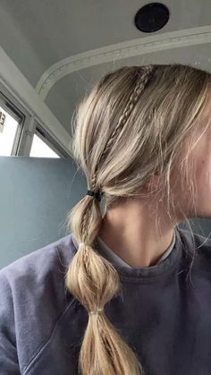 softball hairstyles in 2022 | Hair styles, Hairstyles for layered hair, Softball hairstyles Soccer Hairstyles, Soccer Hair, Track Hairstyles, Softball Hairstyles, Cheer Hair, Sport Hair, A Ponytail, Game Day Hair, Peinados Fáciles Para Cabello Corto