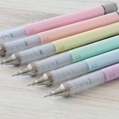 Tombow MONO Graph Shaker Mechanical Pencil 0.5 mm Aesthetic Pencils, Pastel School Supplies, Study Supplies, Pretty School Supplies, Stationery Obsession, Cute Stationary School Supplies, Cute School Stationary, Stationary Items, Led Pencils