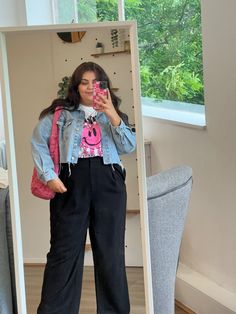 black wide leg trousers, wide leg trousers, ganni tshier, ganni tee, cropped denim jacket, rainy day outfit, casual outfit, midsize outfit, midsize ootd, midsize fashion, outfit inspo, summer outfit Casual Outfit Midsize, Baguio Fits, Midsize Ootd, Ootd Midsize, Cropped Denim Jacket Outfit, Rainy Day Outfit Casual, Outfit Pantalon, Casual Plus Size Outfits, Outfit Midsize