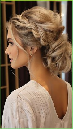 Bridesmaids Hair Styles Updo, Elegant Down Hairstyles Wedding, Bridesmaid Hair That Will Stay, Hair Up Party Hairstyles, Updo Hairstyle Wedding, Wedding Partial Updos For Long Hair, Braided Bride Hairstyles, Wedding Partial Updo, Wedding Hairstyles With Braid