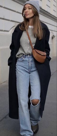 Autumn Winter 2023 Outfits, Autumn Winter Street Style, Autumn Coats 2023, 2023 Nyc Street Style, Winter 2023 Fashion Trends Women Casual, Autumn Winter 2023 Street Style, Winter Mum Outfits 2023, Australian Winter Fashion 2023, Nyc Street Style Winter 2023