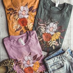 Fall Floral Print T-shirt, Fall Cotton T-shirt With Floral Print, Grace And Lace, Wardrobe Wishlist, Hippie Style Clothing, Colorful Bouquet, Garment Labels, Tote Bag Pattern, Dtg Printing