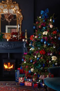 Xmas Trees 2022, Home Office Christmas Tree, Christmas Tree Decor Ideas 2022 Trends, Christmas 2022 Trends Decoration Colors, Christmas 2022 Trends Decoration, Christmas Decor 2022/2023 Trends, Christmas Tree 2022 Trends, 2022 Christmas Tree Trends, Christmas Tree 2022 Trends Color