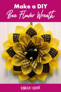 Make an Easy Bee Flower Wreath Bumble Bee Flower, Bumble Bee Wreath, Sunflower Wreath Diy, Sunflower Burlap Wreaths, Bee Sunflower, Burlap Wreath Tutorial, Burlap Mesh Wreath, Deco Mesh Wreaths Tutorials, Burlap Flower Wreaths